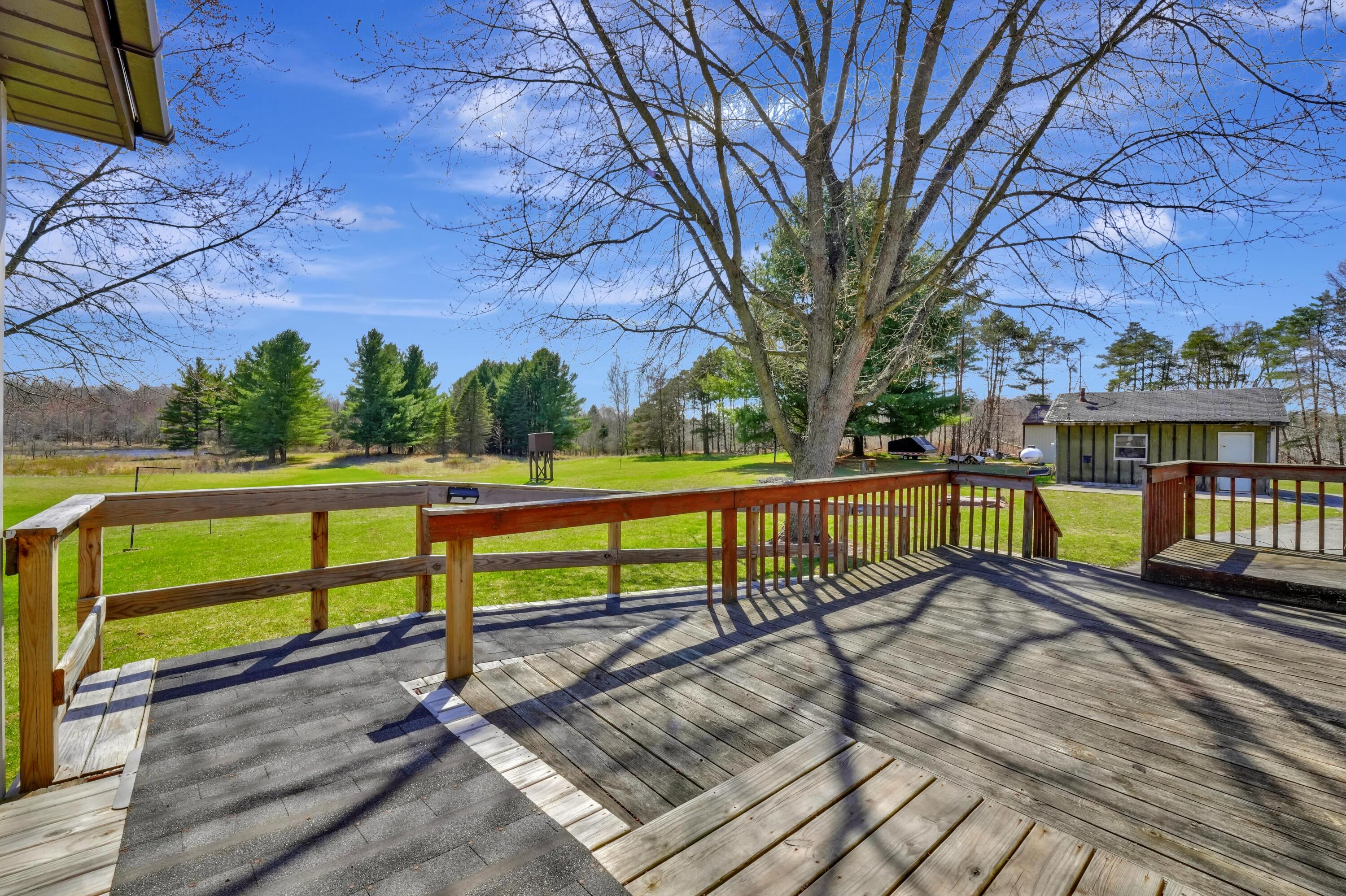 16583 10 Mile Road Reed City, MI 49677 - Photo 8 of 46 DSC05318