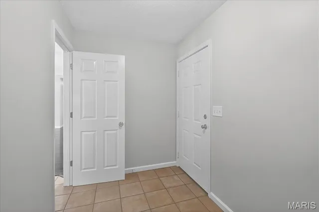 $380,000 | 260 Fairington Drive, Troy, IL 62294