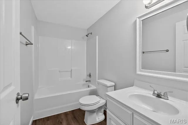 $380,000 | 260 Fairington Drive, Troy, IL 62294