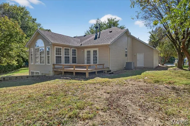 $380,000 | 260 Fairington Drive, Troy, IL 62294