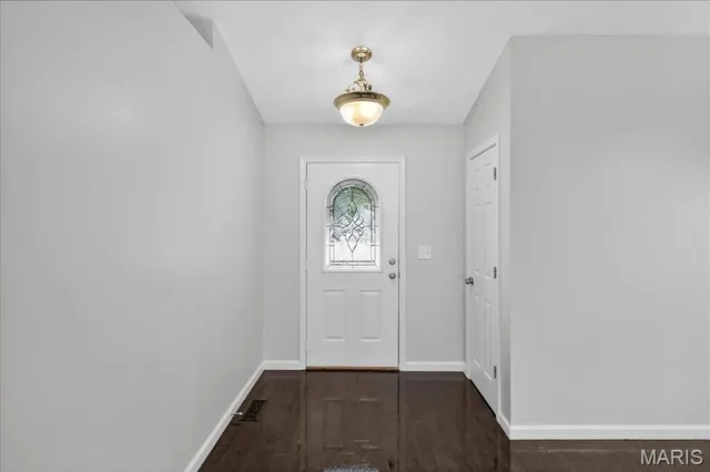 $380,000 | 260 Fairington Drive, Troy, IL 62294