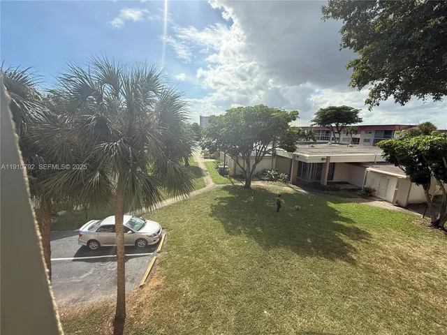 $2,095 | 1540 Northeast 191st Street, Unit 345, Miami, FL 33179