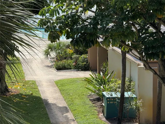 $2,095 | 1540 Northeast 191st Street, Unit 345, Miami, FL 33179