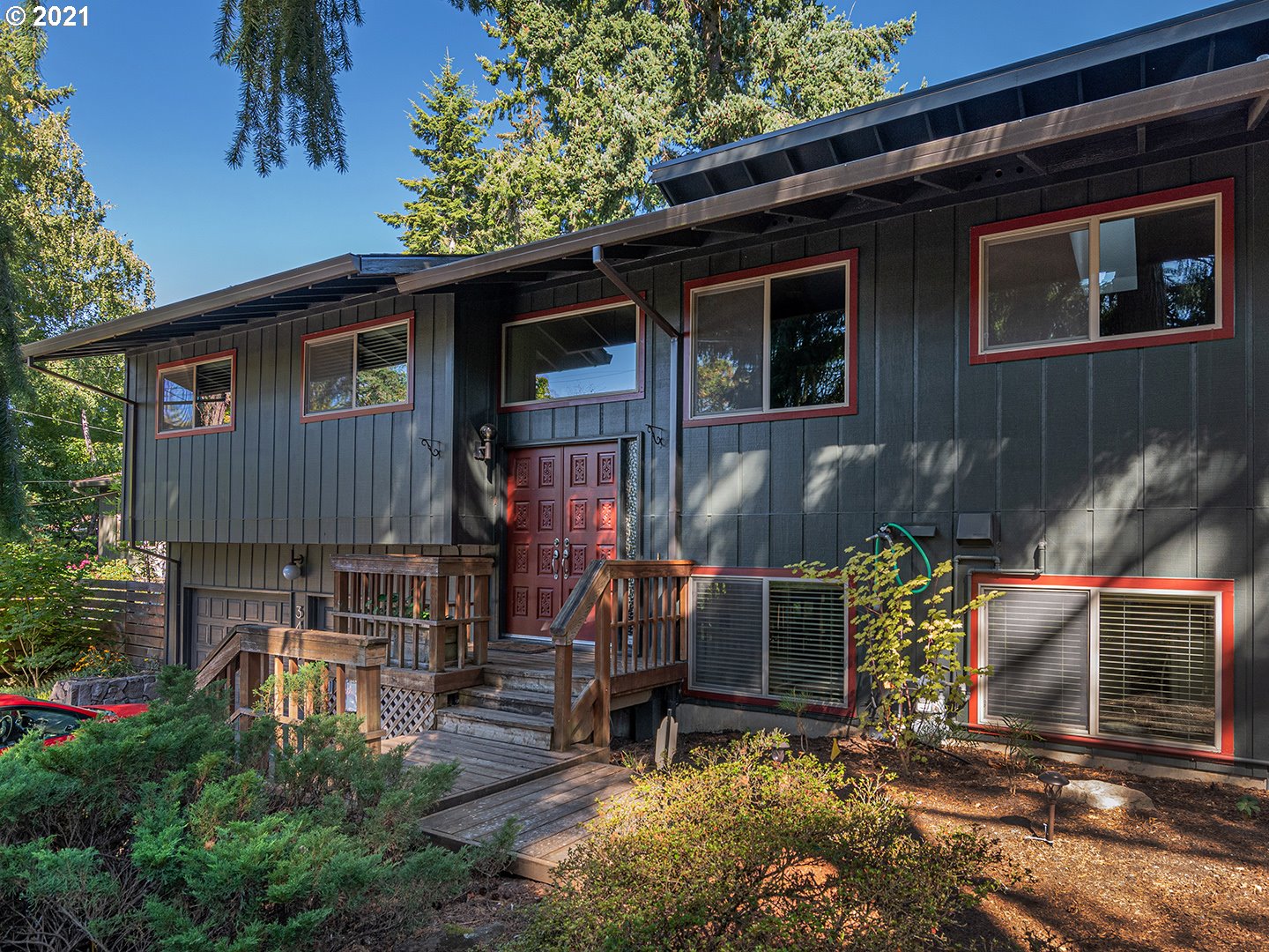 3439 Southwest Hamilton Street Portland, OR 97239 - Photo 1 of 32 Gallery Image 1