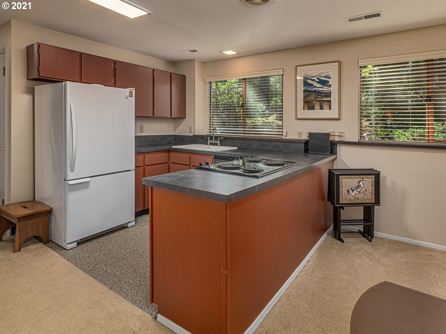 3439 Southwest Hamilton Street Portland, OR 97239 - Photo 17 of 32 Gallery Image 17