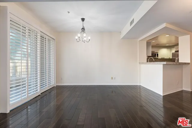 $5,195 | 1257 Brockton Avenue, Unit 302, Los Angeles, CA 90025