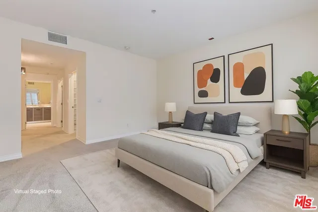 $5,195 | 1257 Brockton Avenue, Unit 302, Los Angeles, CA 90025