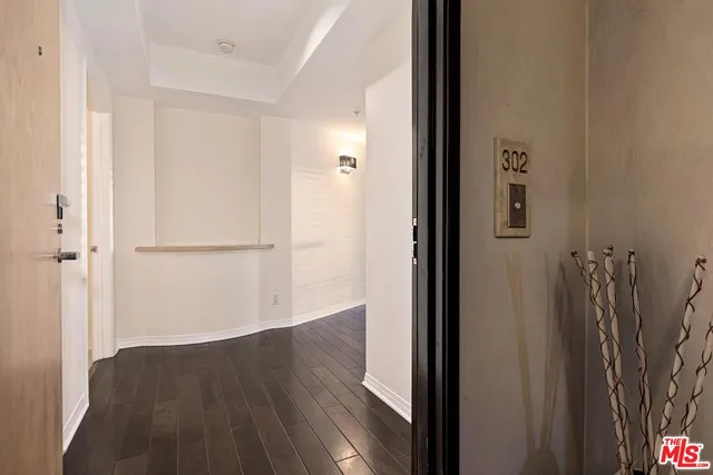 $5,195 | 1257 Brockton Avenue, Unit 302, Los Angeles, CA 90025