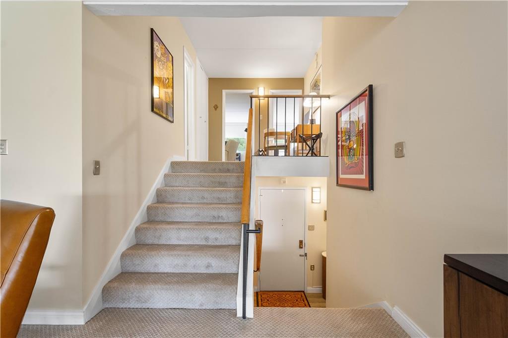 1150 Bower Hill Road, Unit 514B Pittsburgh, PA 15243 - Photo 18 of 44 a view of entryway and hall with wooden floor