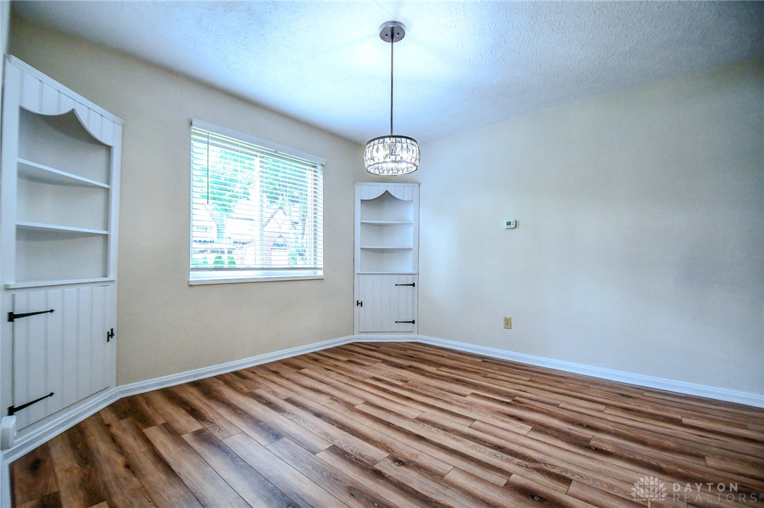 917 Devonshire Road Dayton, OH 45419 - Photo 9 of 32