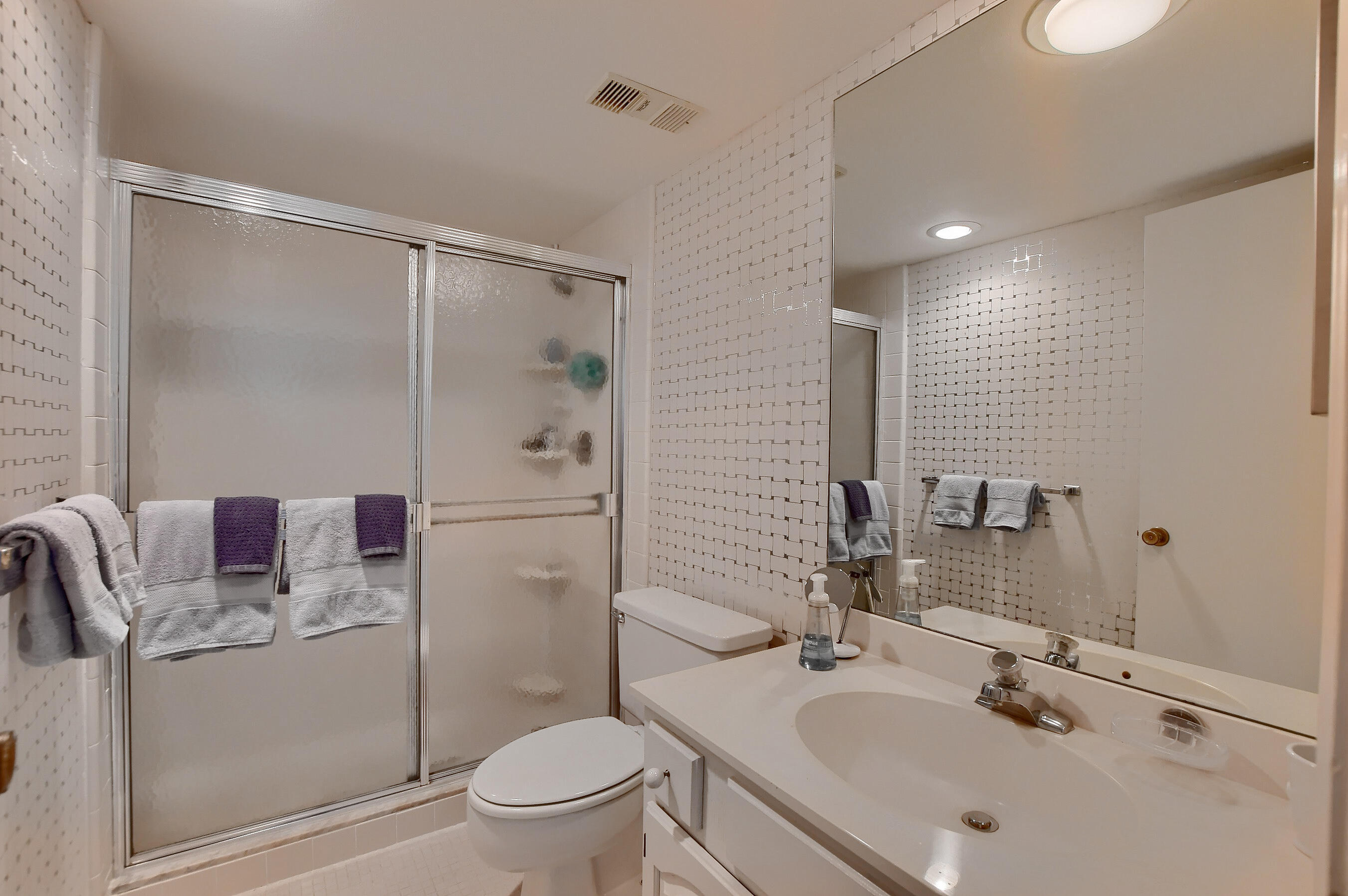 7754 Lakeside Boulevard, Unit 483 Boca Raton, FL 33434 - Photo 9 of 15 bath