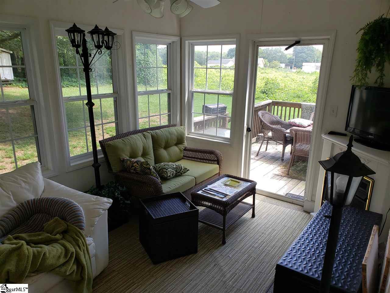 8618 Valley Falls Road Boiling Springs, SC 29316 - Photo 3 of 14 Gallery Image 3