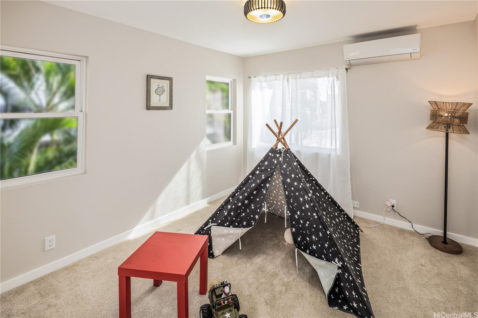 751 Kinalau Place Honolulu, HI 96813 - Photo 16 of 25 Second bedroom adjacent to the primary bedroom.