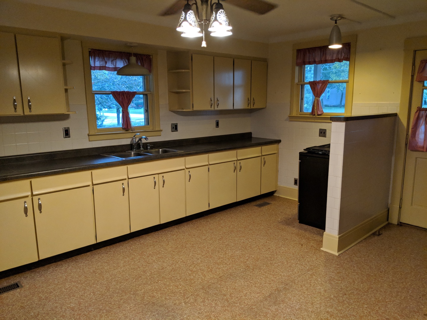 9003 Alden Road Harvard, IL 60033 - Photo 9 of 20