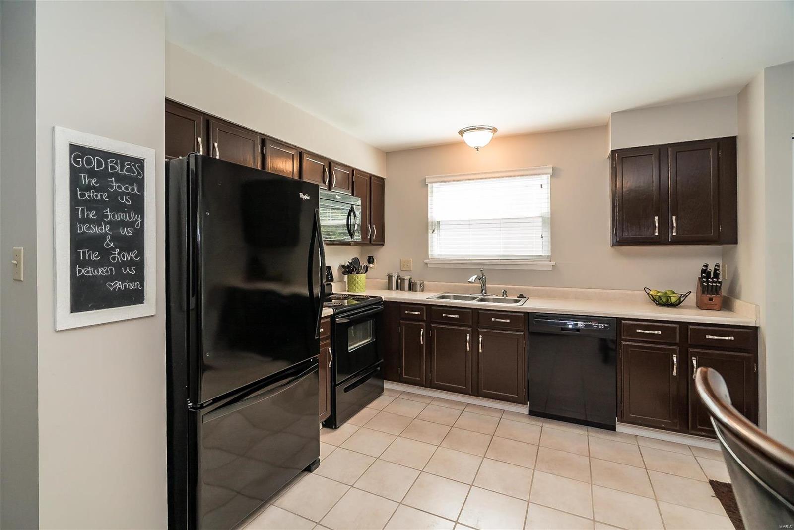 224 Coachman Way O'Fallon, MO 63368 - Photo 4 of 21