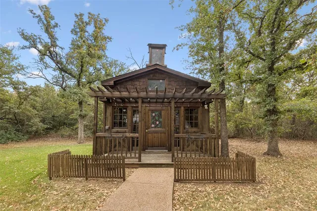 front view of house with a yard