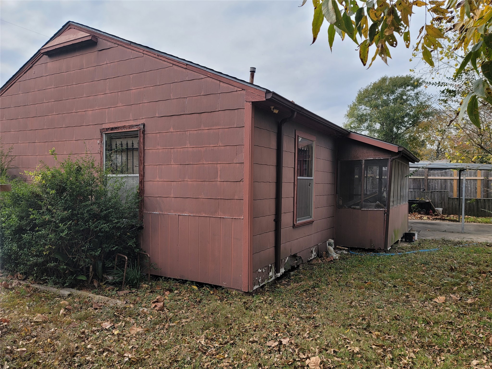 4608 Dewberry Street Houston, TX 77021 - Photo 2 of 6