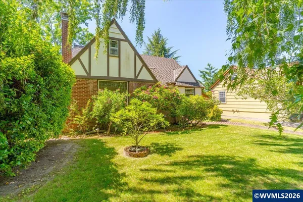 $419,000 | 1245 18th Street Northeast, Salem, OR 97301