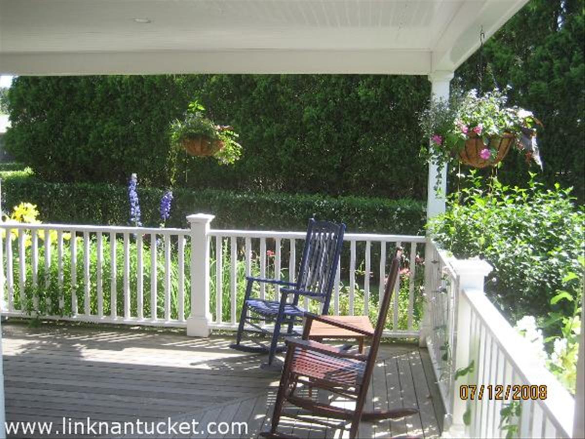 18 Derrymore Road Nantucket, MA 02554 - Photo 2 of 19 Gallery Image 2