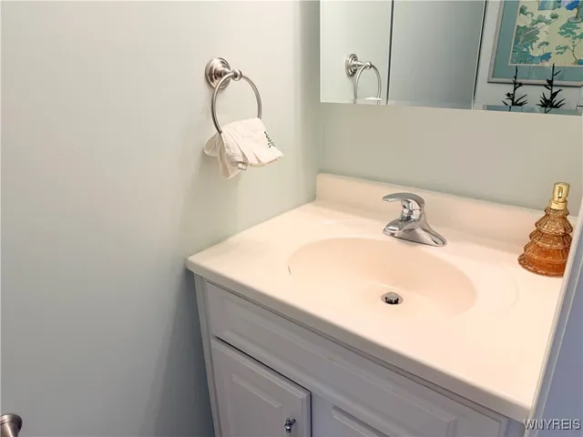 $294,900 | 58 Kenton Place, Hamburg, NY 14075