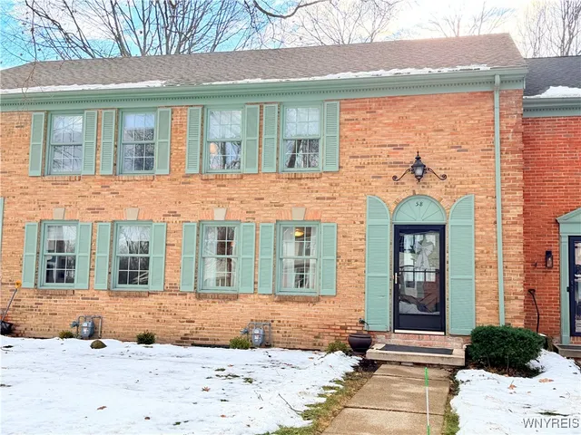 $294,900 | 58 Kenton Place, Hamburg, NY 14075