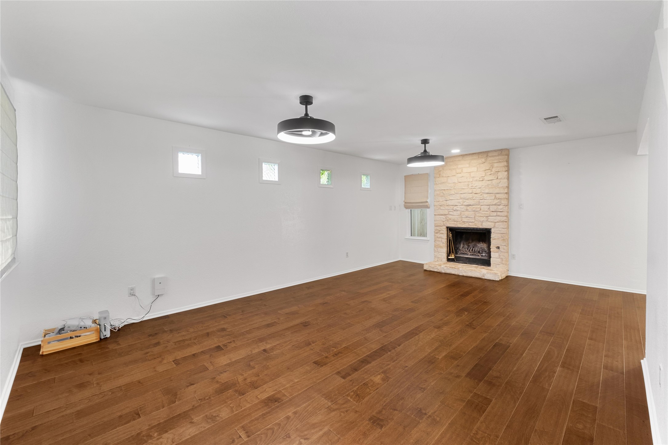 7602 Banpass Lane Austin, TX 78736 - Photo 6 of 32