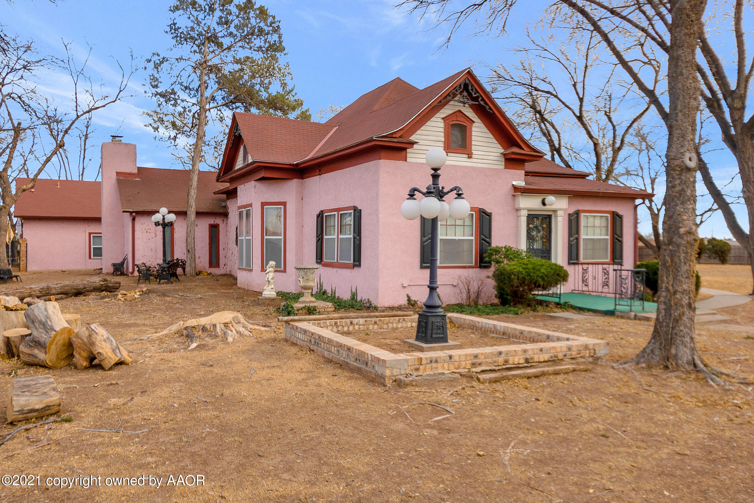 2501 South Grand Street Amarillo, TX 79103 - Photo 11 of 80 a front view of a house with a yard