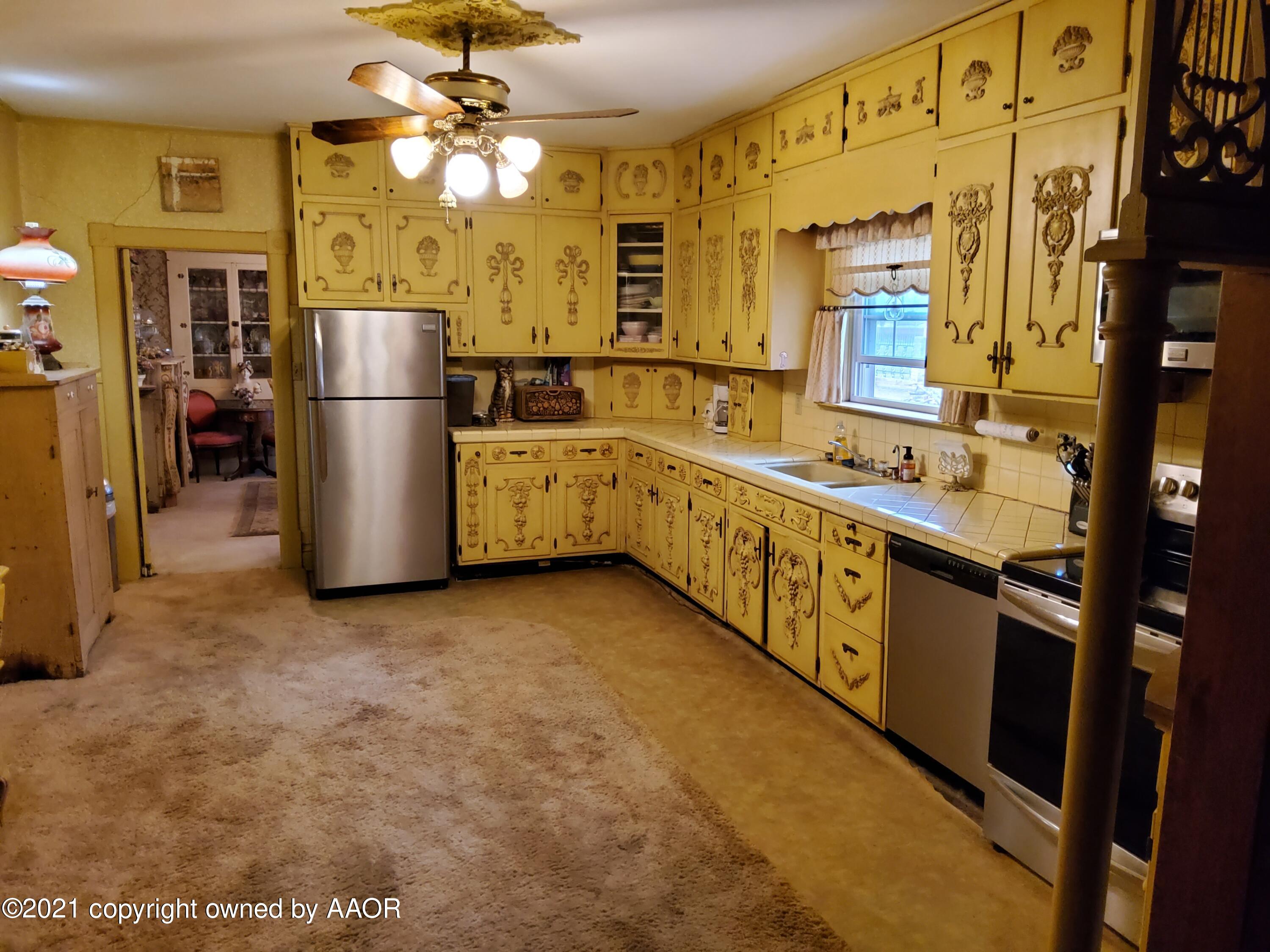 2501 South Grand Street Amarillo, TX 79103 - Photo 38 of 80 kitchen storage
