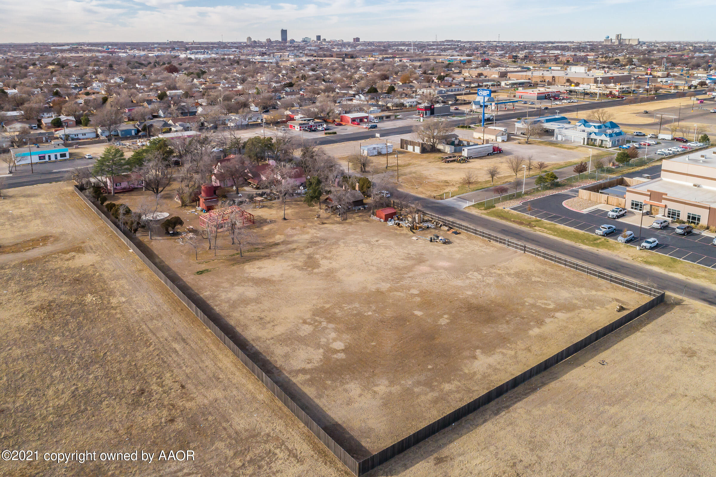 2501 South Grand Street Amarillo, TX 79103 - Photo 79 of 80 an aerial view of residential houses with outdoor space