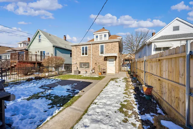 $289,900 | 1218 120th Street, Whiting, IN 46394