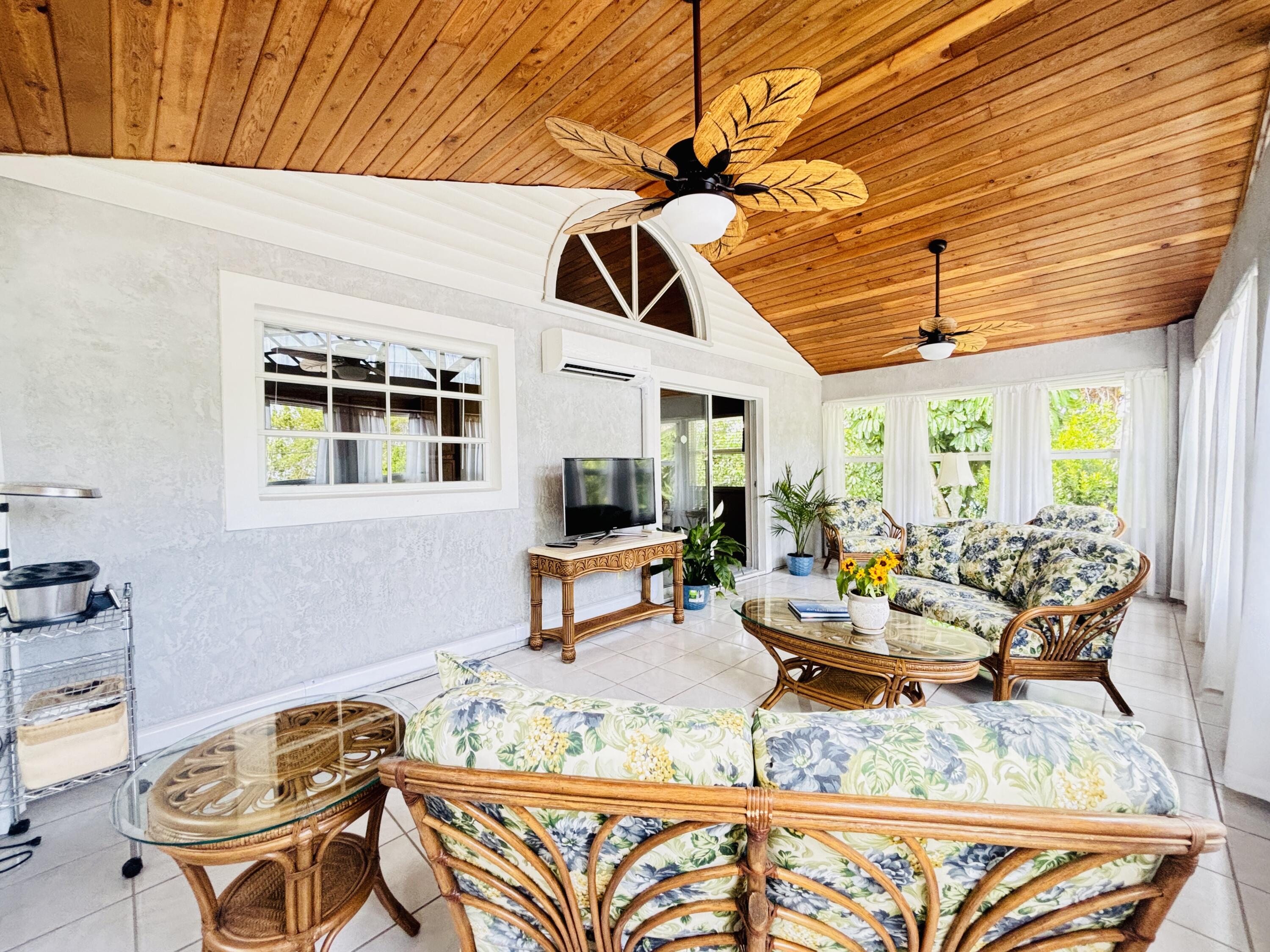 1033 Valencia Road Key Largo, FL 33037 - Photo 17 of 72 Stunning sunroom