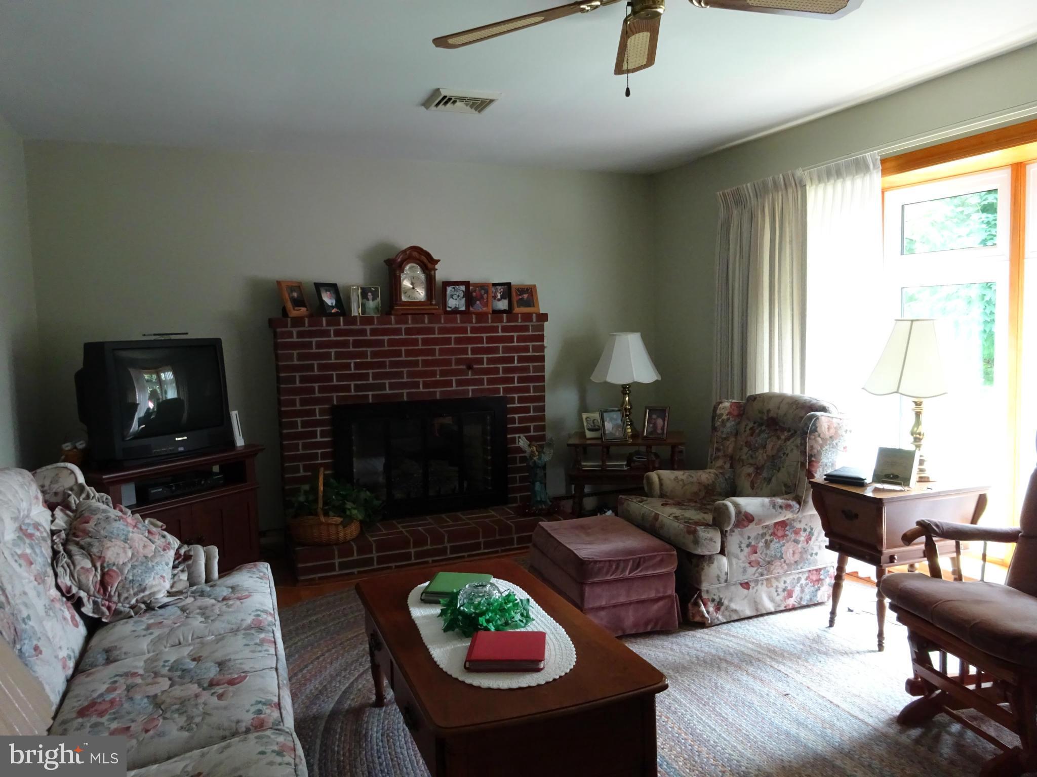 12027 Gehr Road Waynesboro, PA 17268 - Photo 6 of 20 Living Room