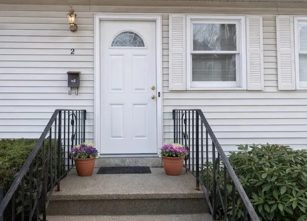 $3,000 | 2 Whalen Lane, Unit 2, Natick, MA 01760