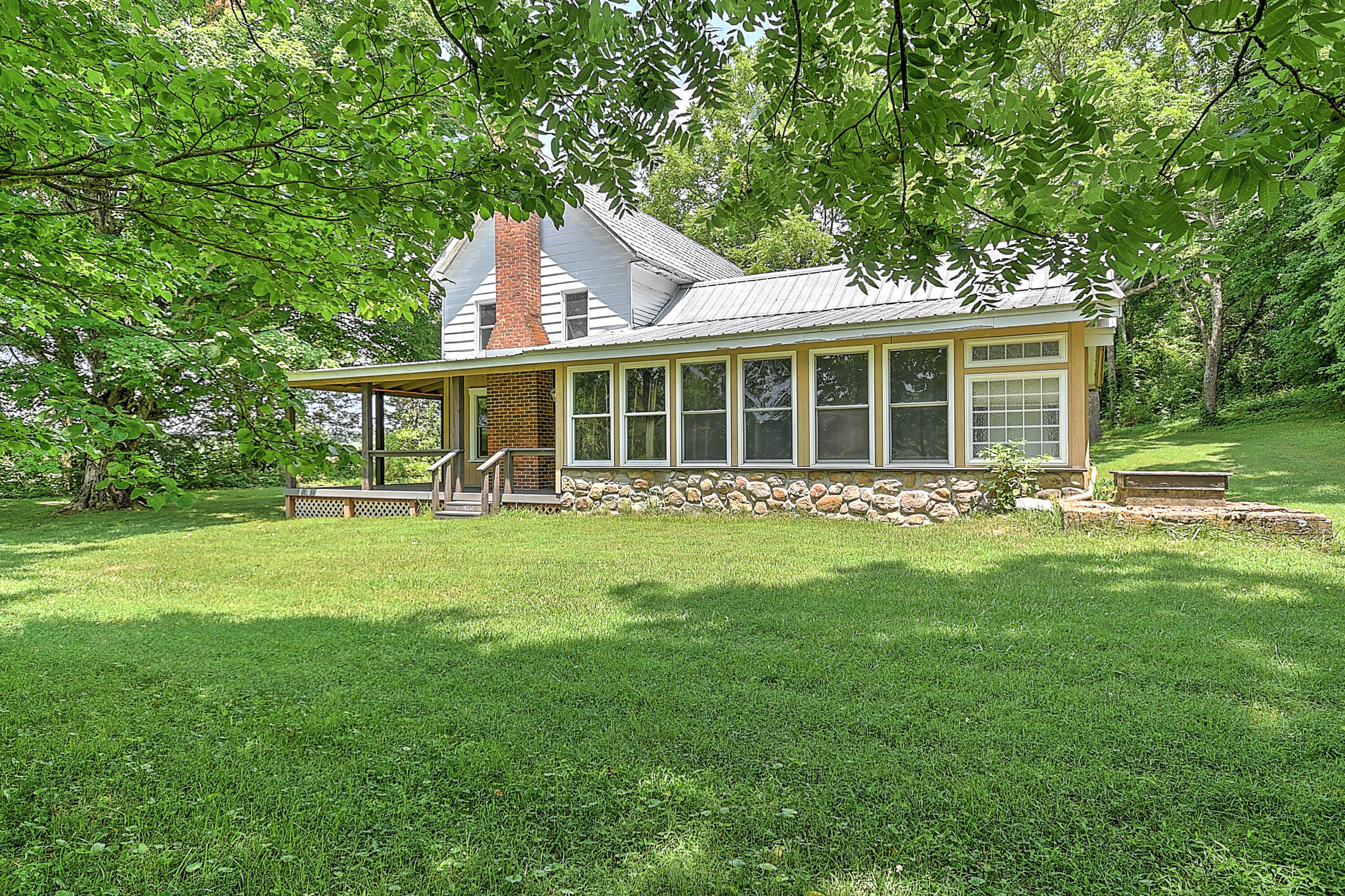 1400 Greystone Road Greeneville, TN 37743 - Photo 8 of 31 8
