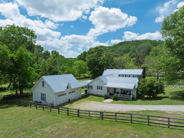 $1,295,000 | 4923 Blue Creek Road, Lynnville, TN 38472