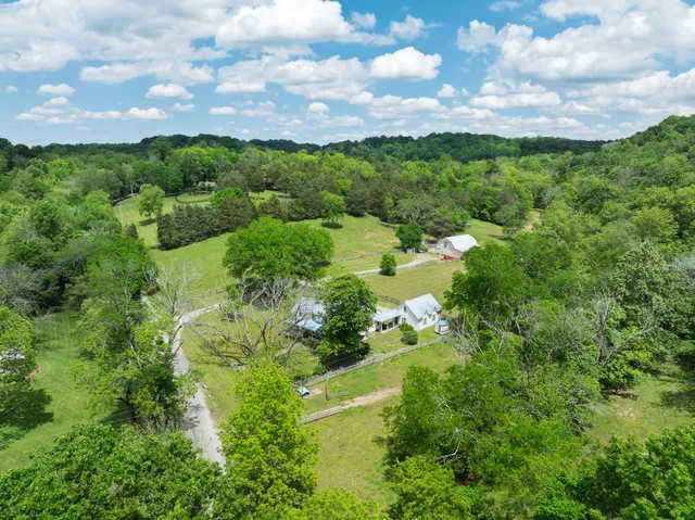 $1,295,000 | 4923 Blue Creek Road, Lynnville, TN 38472