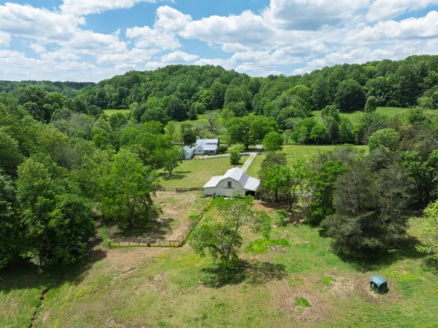 $1,295,000 | 4923 Blue Creek Road, Lynnville, TN 38472