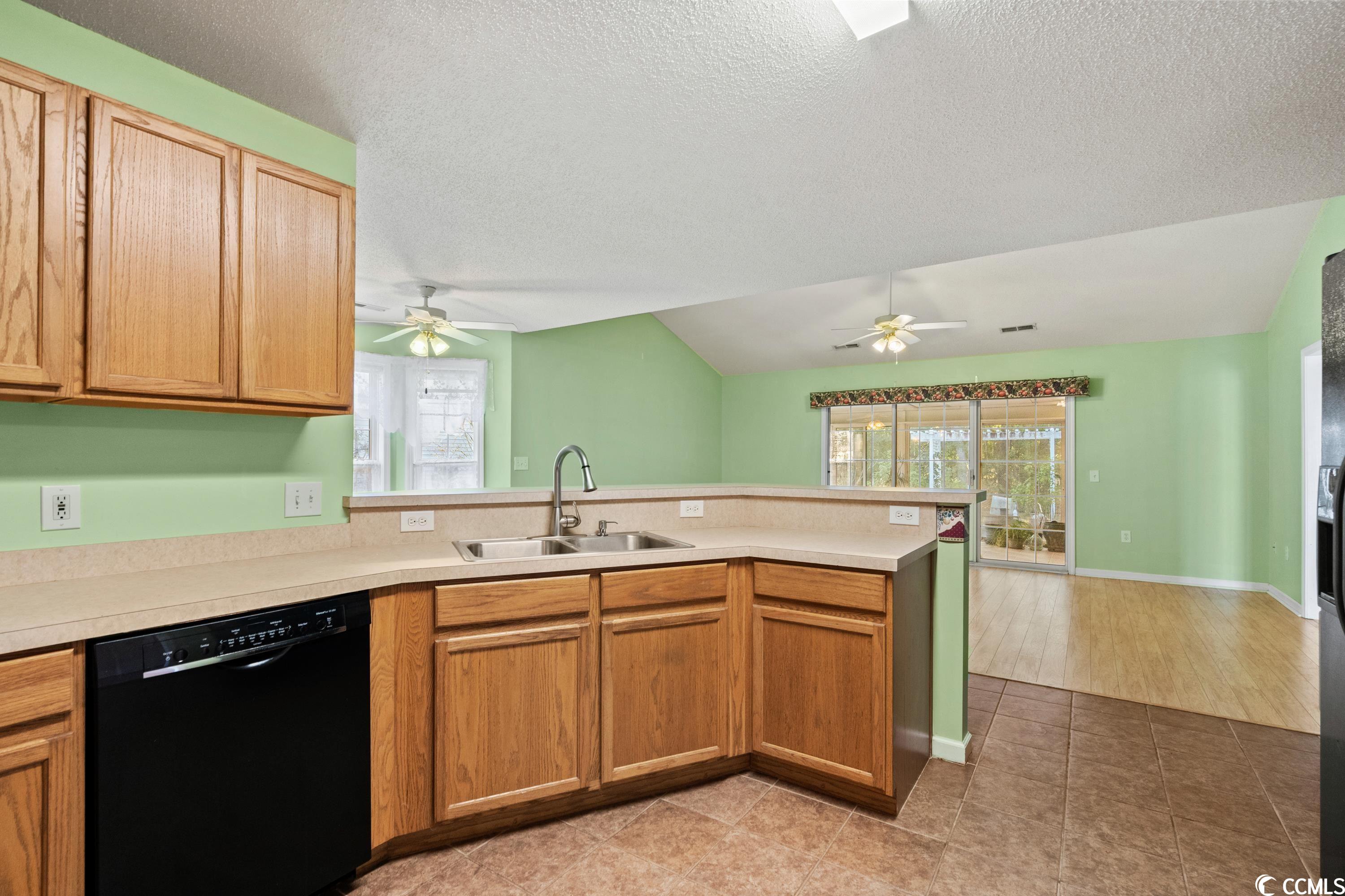 200 Covey Pointe Court Murrells Inlet, SC 29576 - Photo 19 of 39