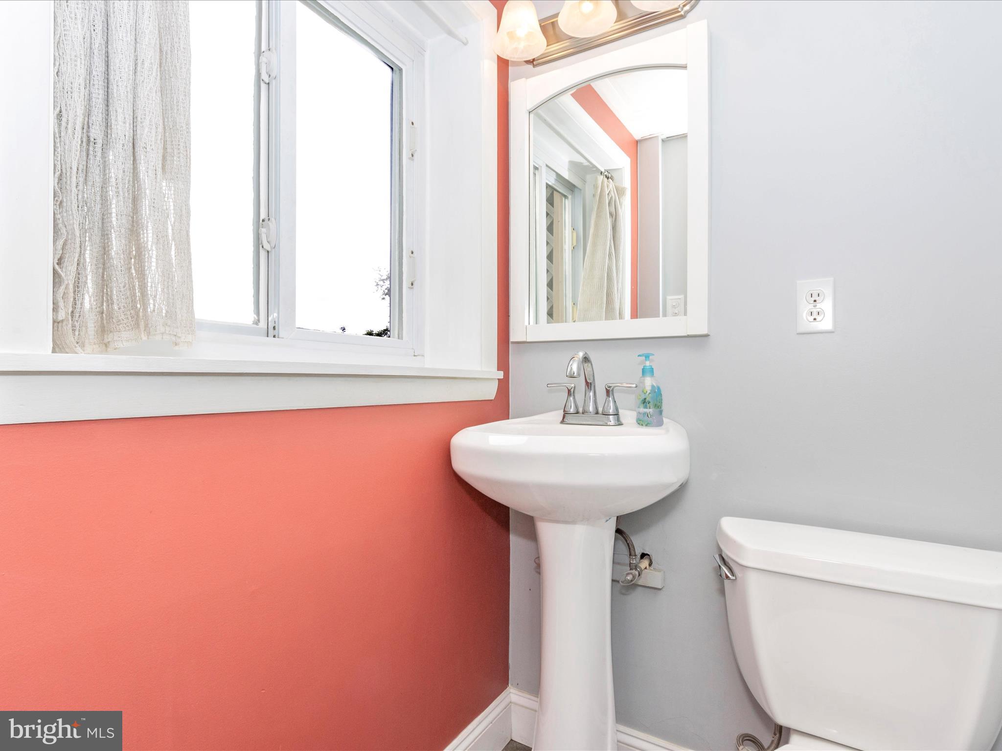 7601 Gaither Road Sykesville, MD 21784 - Photo 37 of 51 Powder Room