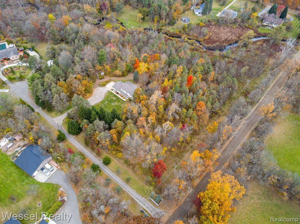 855 Townsend Road Leonard, MI 48367 - Photo 32 of 39