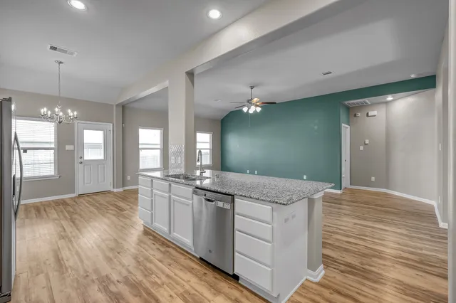 $2,075 | 11107 Lulu Lane, Willis, TX 77318