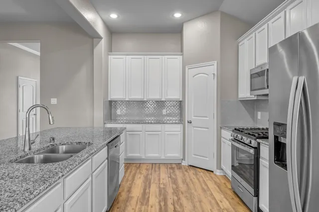 $2,075 | 11107 Lulu Lane, Willis, TX 77318