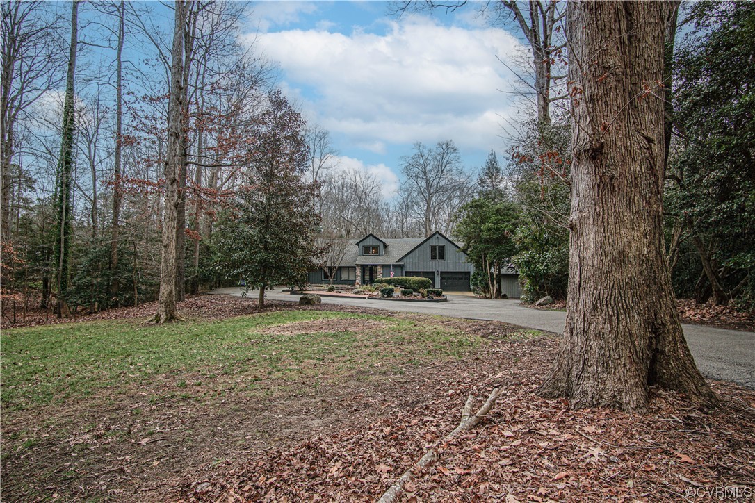 103 Overlook Drive Williamsburg, VA 23185 - Photo 11 of 50 a view of a house with a yard