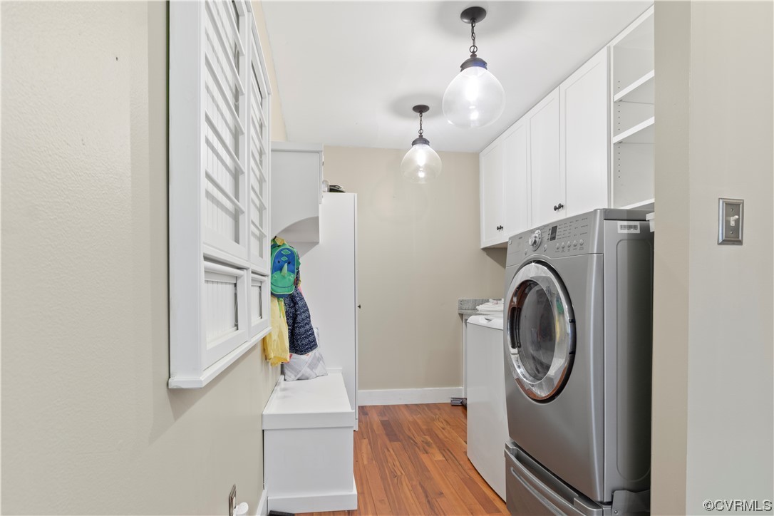 103 Overlook Drive Williamsburg, VA 23185 - Photo 21 of 50 a view of a hallway with washer and dryer