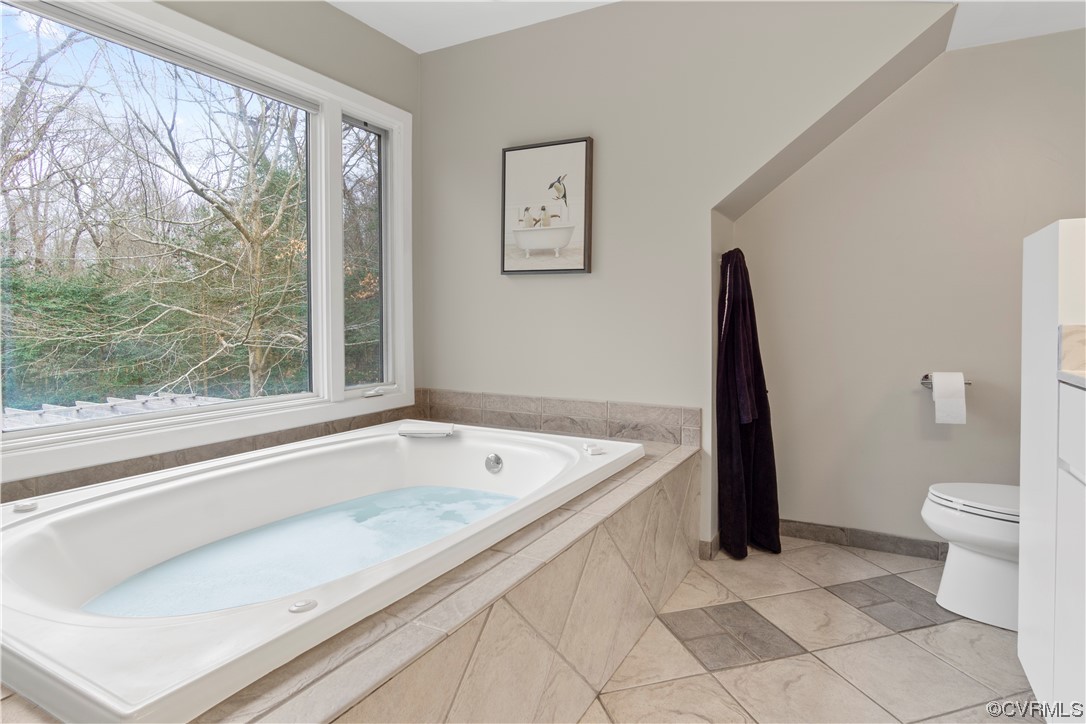 103 Overlook Drive Williamsburg, VA 23185 - Photo 31 of 50 a bath room with a bath tub and a toilet