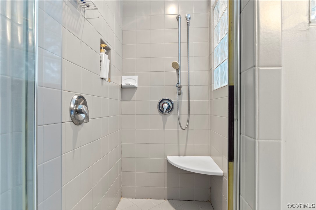 103 Overlook Drive Williamsburg, VA 23185 - Photo 32 of 50 a bathroom with a shower