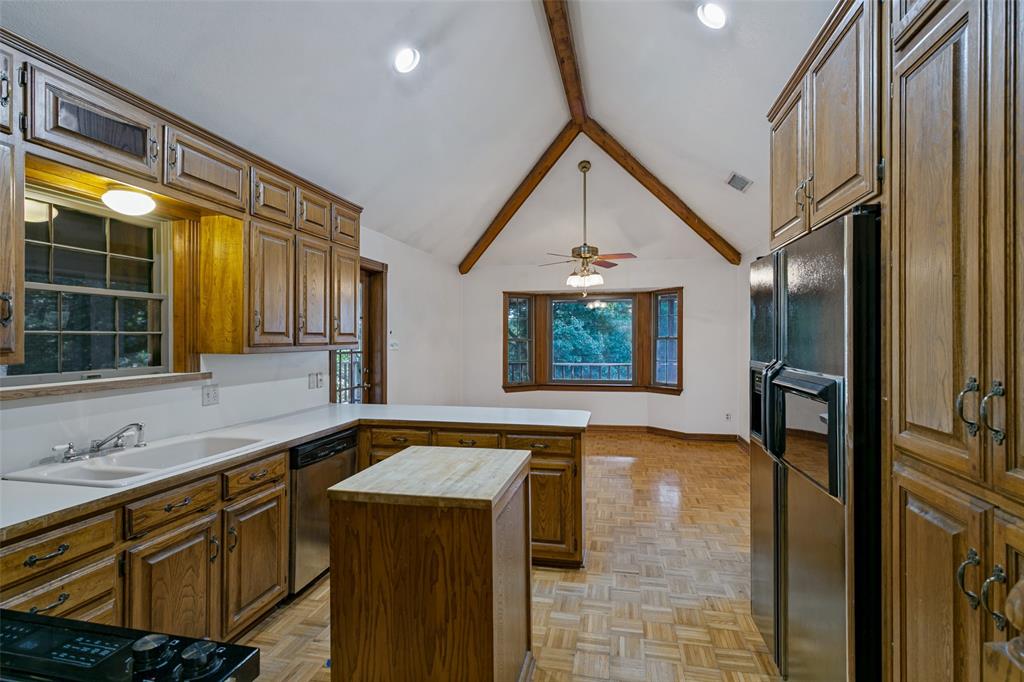 201 Squaw Creek Road Willow Park, TX 76087 - Photo 13 of 29 Gallery Image 13