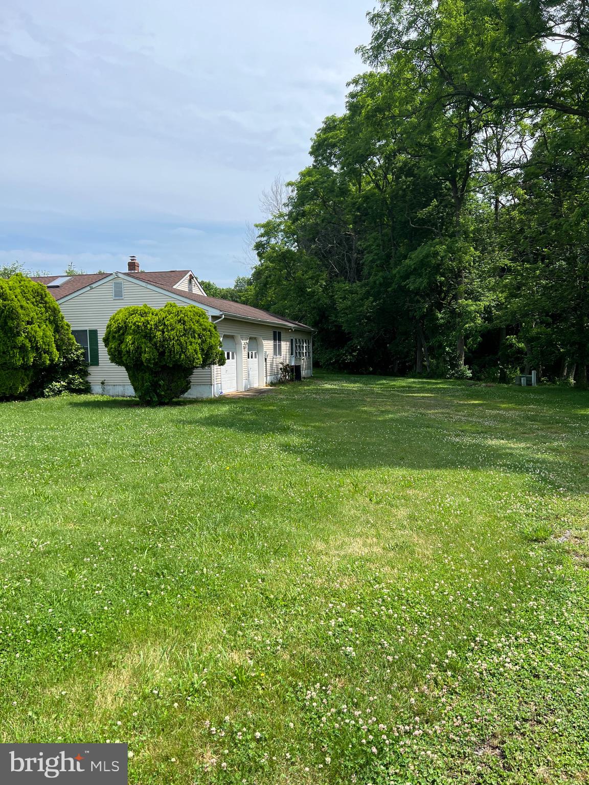 63 White Pine Road Chesterfield, NJ 08515 - Photo 3 of 15