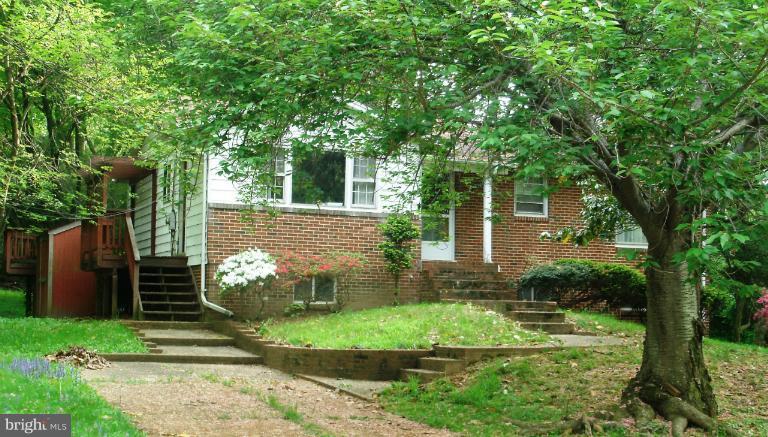 2542 Rambling Road Vienna, VA 22181 - Photo 14 of 24 Exterior (General)