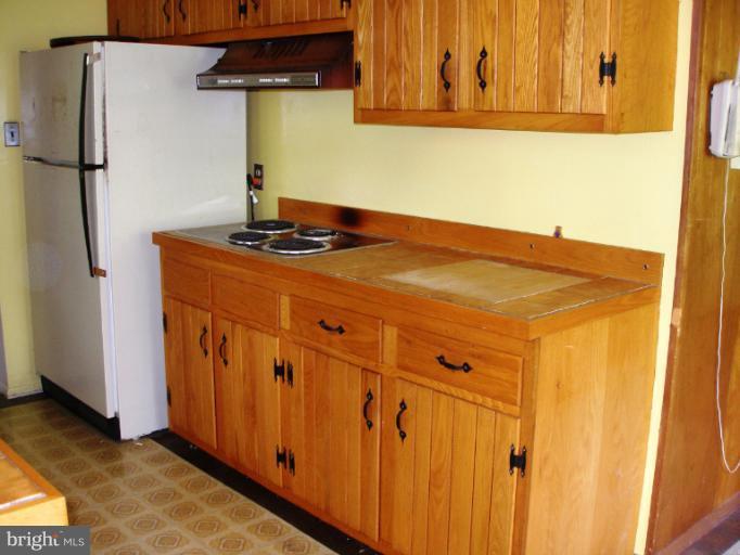2542 Rambling Road Vienna, VA 22181 - Photo 18 of 24 Kitchen